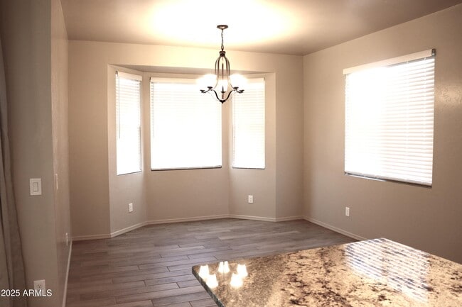 Building Photo - 1547 Middle Crk Ln