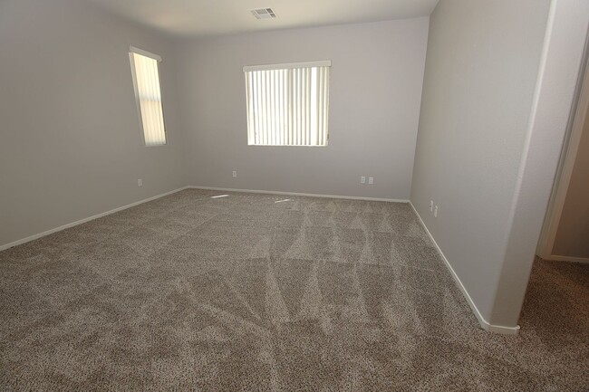 Building Photo - CLASSIC AND MOVE-IN READY 2 STORY HOME IN NORTH LAS VEGAS - 89031