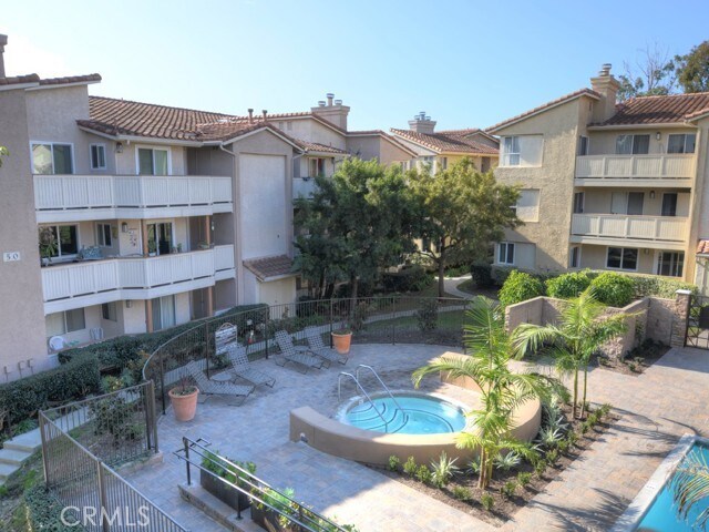 Building Photo - 18 Corniche Dr