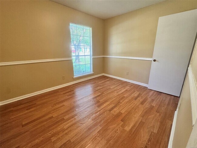 Building Photo - 429 Fieldbrook Dr