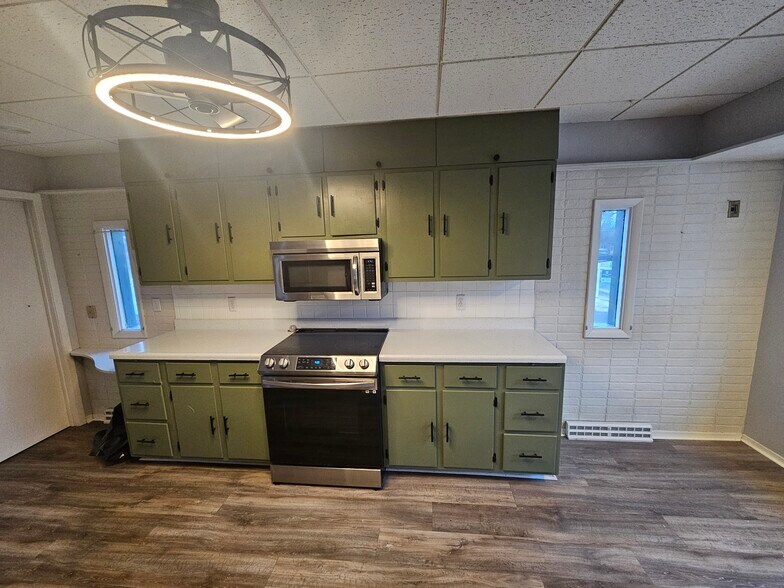 Building Photo - 659 Andrews Rd