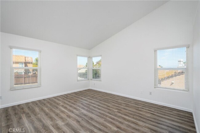 Building Photo - 8608 Oakthorn Cir