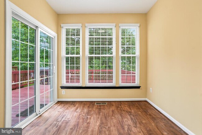 Building Photo - 13711 Dunbar Terrace