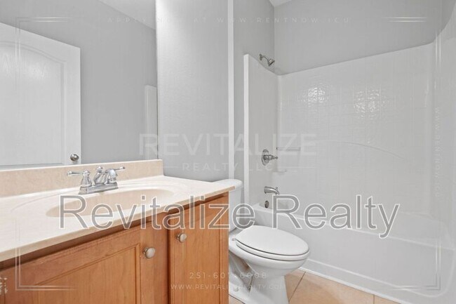 Building Photo - 11070 Courtland Ct