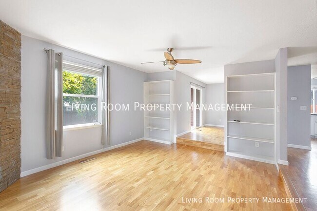 Building Photo - 12233 SE River Rd