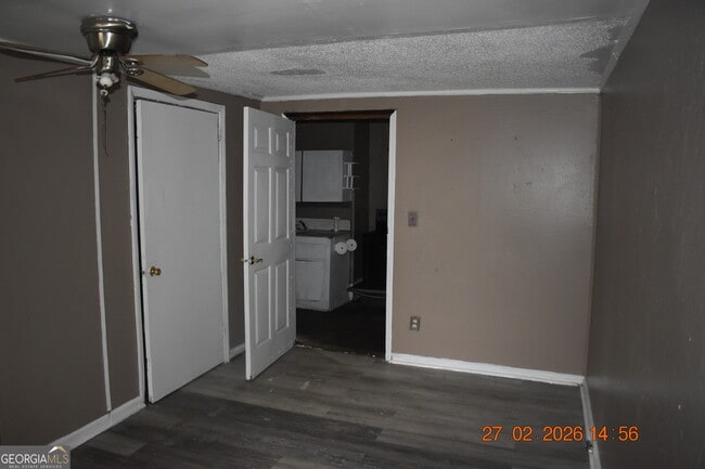 Building Photo - 4048 Kemper Ave