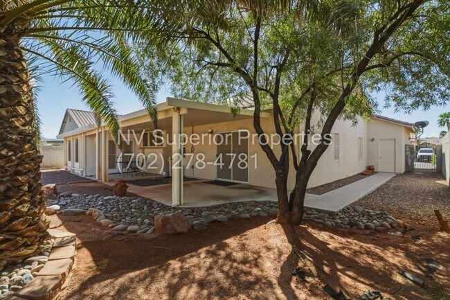 Building Photo - SE!! 4 Bedrooms!! Single Story!!! 3 Car Garage!!! Gated!! Water Conditioner!! All Appliances!!! F...