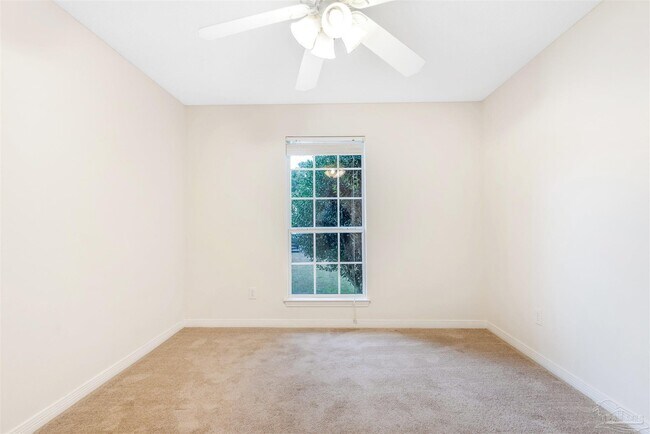 Building Photo - 10719 Crosscut Dr