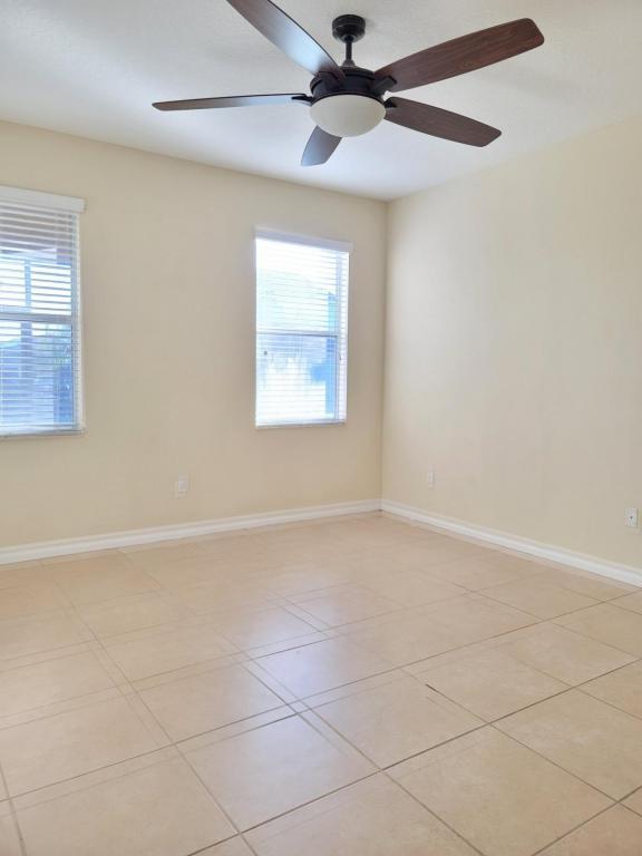 Building Photo - 15030 Evergreen Oak Loop