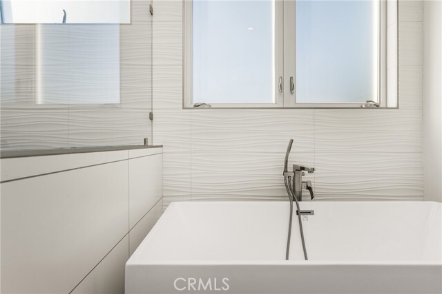 Building Photo - 4405 Channel Pl