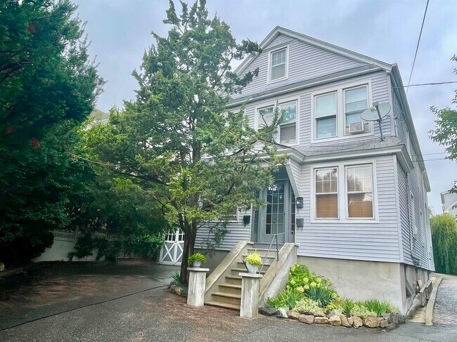 Primary Photo - 187 W 30th St
