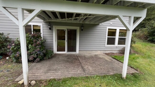 Building Photo - Beautiful 2 Bed 1 Bath MIL Unit near Cedar Grove, Issaquah