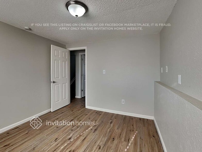 Building Photo - 3204 W 135th Ave