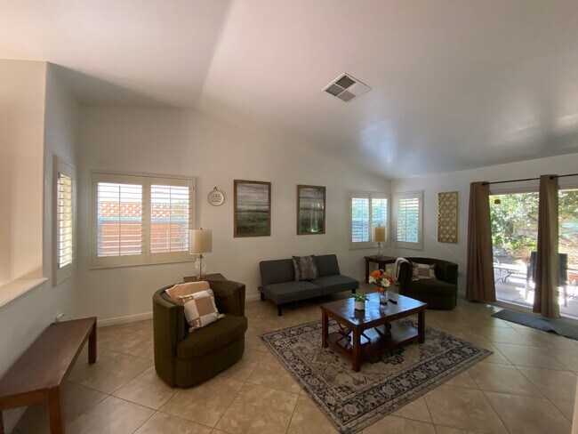 Building Photo - Gated Community of Grand Island in Seven Oaks 2 BD 2 BA Gorgeous House