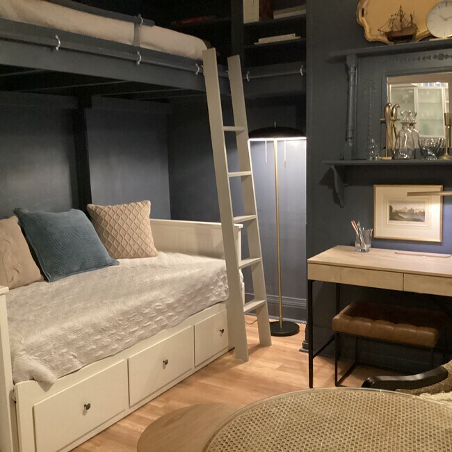 Building Photo - 21 Beacon St