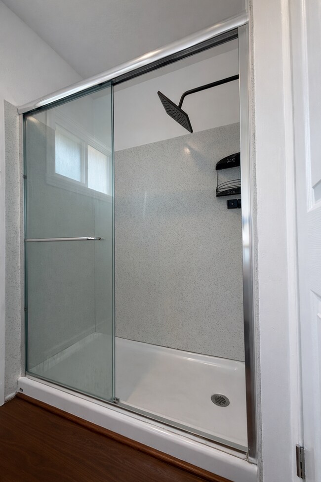 Building Photo - 3 bed 2 Bath Home Recently renovated single-family home in Fairfield,