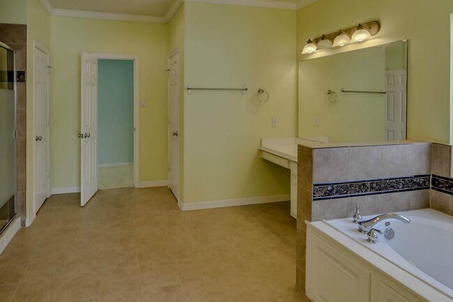 Building Photo - 1134 Sopris Dr