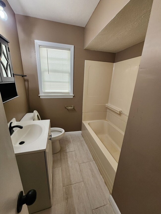 Building Photo - BEAUTIFUL 3 BEDROOMS 2 BATHS IN PHENIX CITY