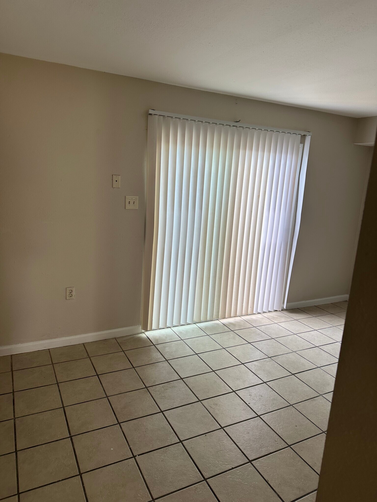 Building Photo - 3605 Jupiter Dr