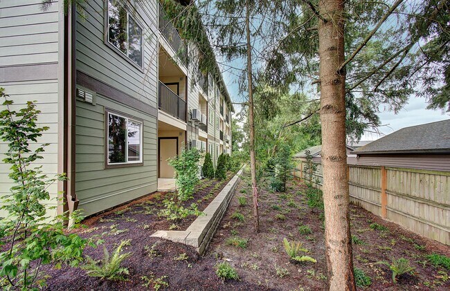 Building Photo - Luxury Apartment Homes at The 404 on 117th – Now Leasing!
