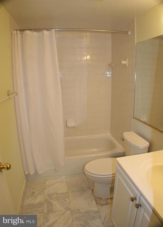 Building Photo - 5817 Edson Ln