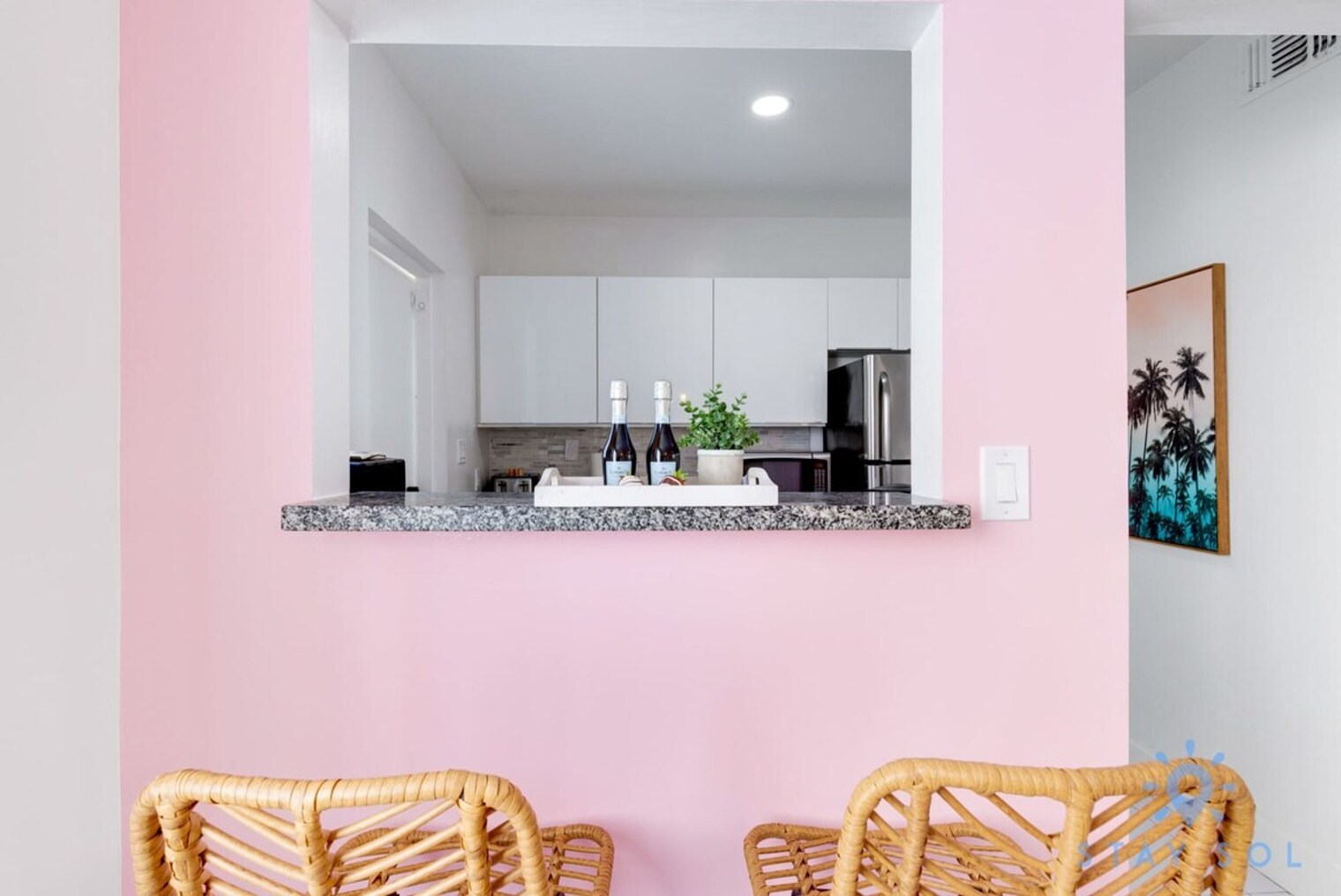 Building Photo - 809 S Ocean Dr