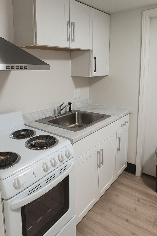 Building Photo - 5399 W Irlo Bronson Memorial Hwy