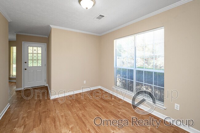 Building Photo - 536 Deer Path