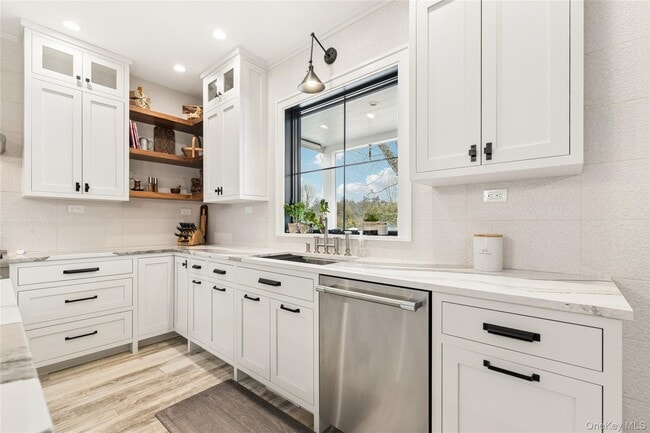 Building Photo - 55 S Phillips Ave