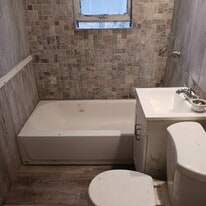 Building Photo - 5042 S Laflin St