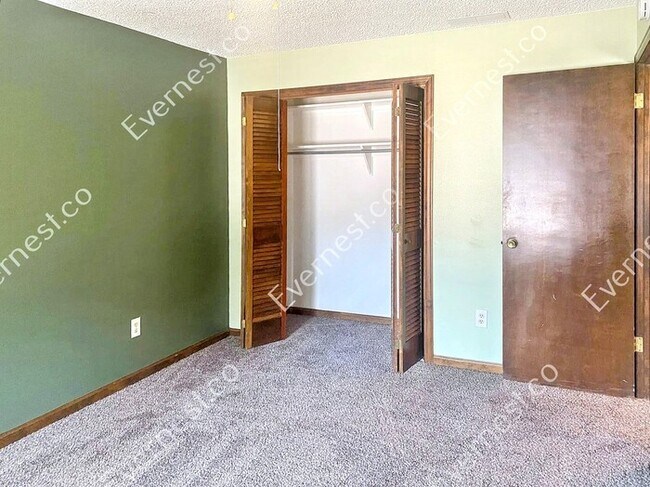 Building Photo - 2608 Leisure Dr