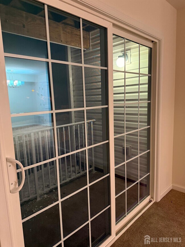 Building Photo - 1217 Waterford Dr