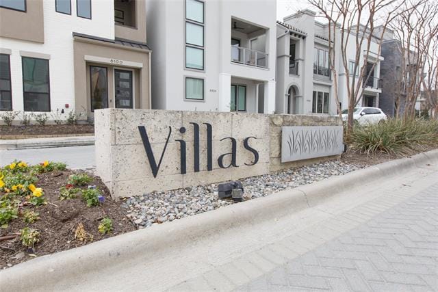 Building Photo - 6105 Echelon Way