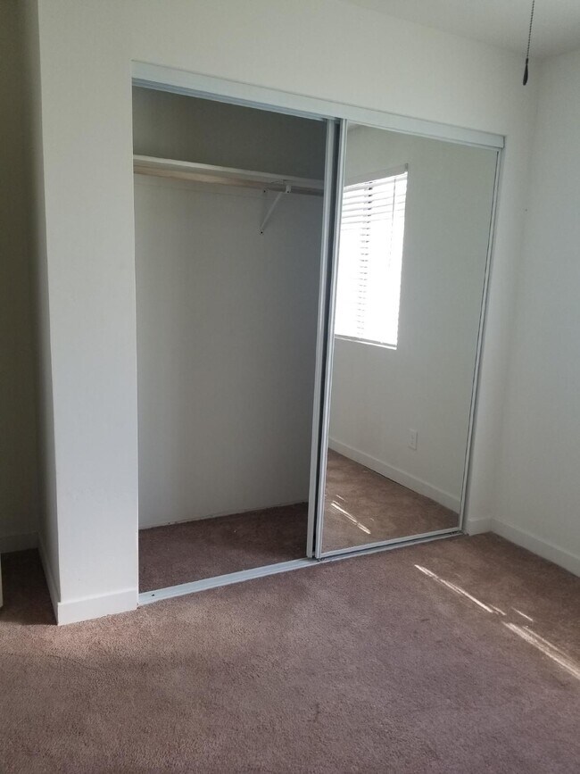 Building Photo - Charming Ground-Level 2BR/1BA with Private Patio Backyard