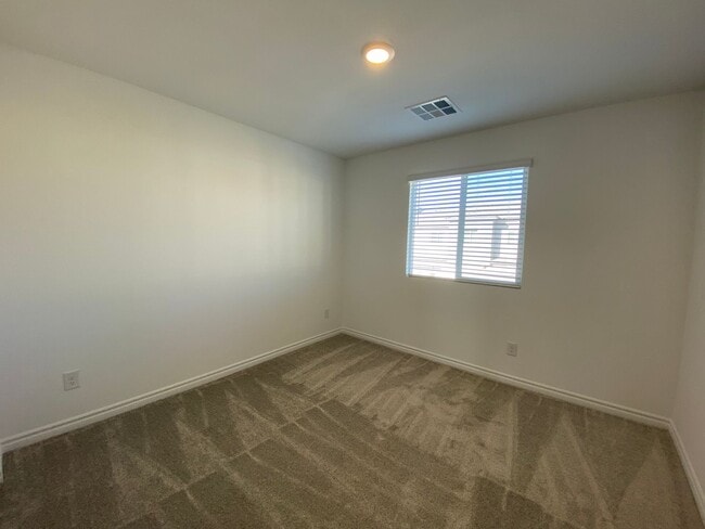 Building Photo - new build 4 bedroom house
