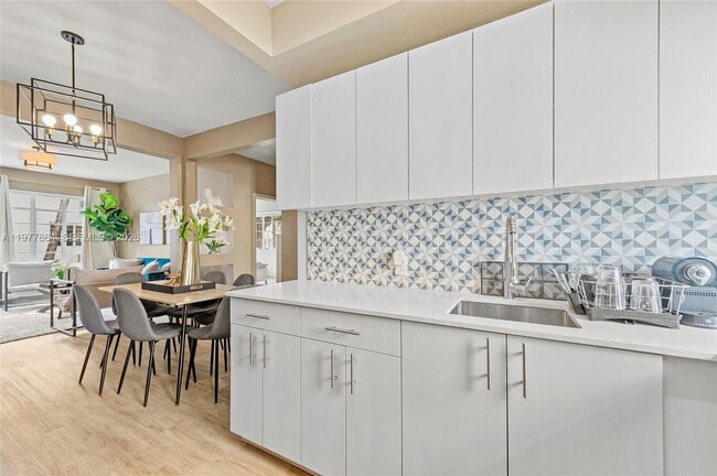 Building Photo - 301 86th St