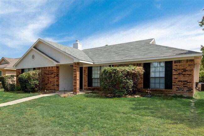 Building Photo - 629 Thompson Dr