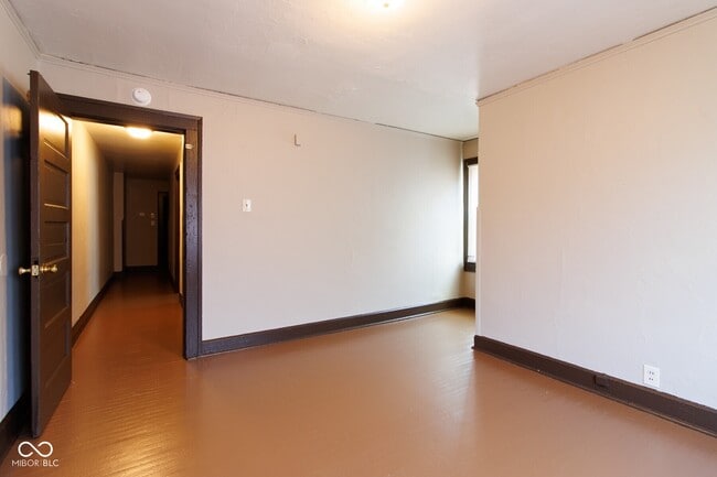 Building Photo - 3433 N College Ave