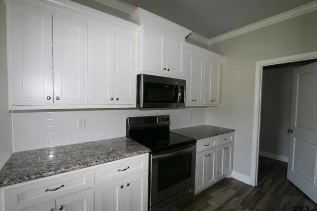 Building Photo - 11170 County Rd 167