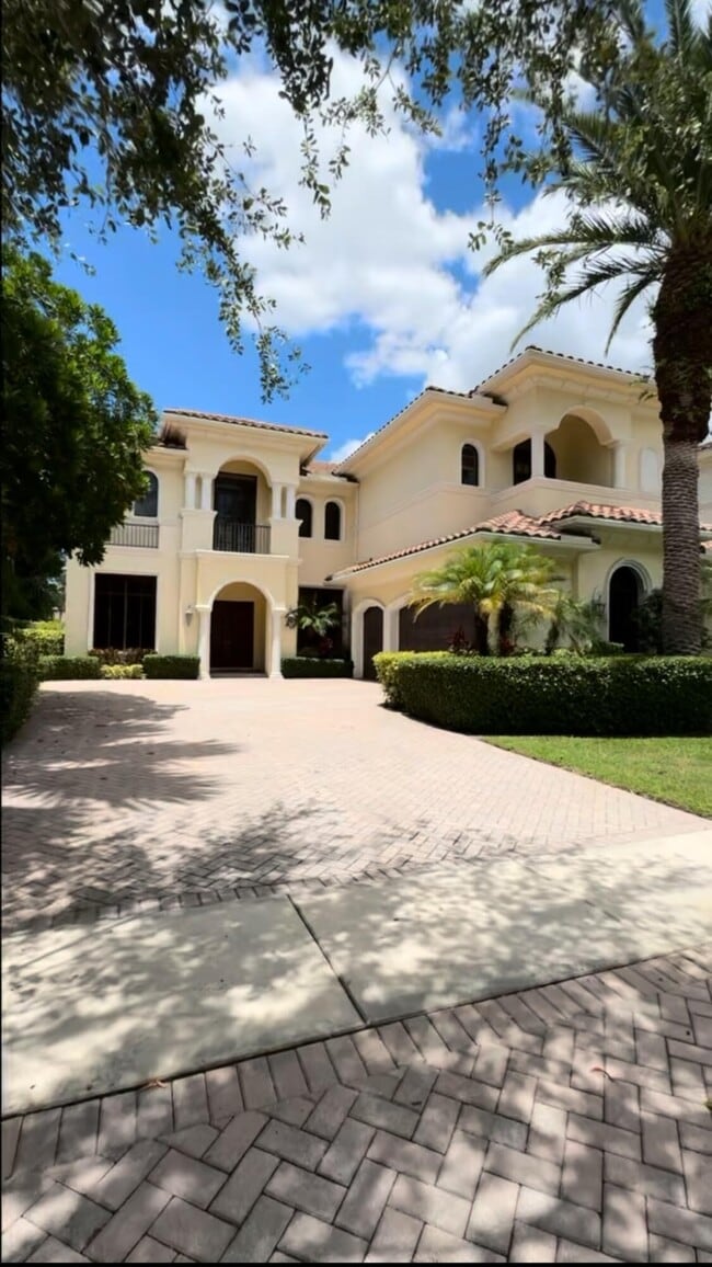 Primary Photo - 9407 Bridgebrook Dr