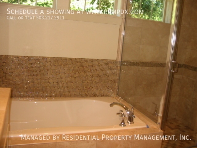 Building Photo - 5055 W Sunset Dr