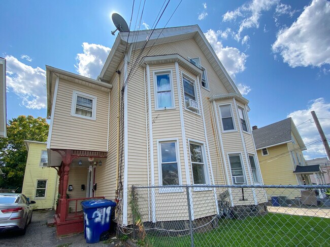 Building Photo - 221 Coleman St