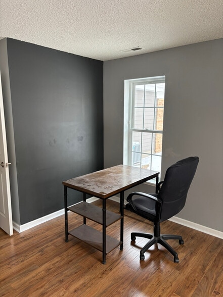 Building Photo - 6048 Chasewood Pkwy