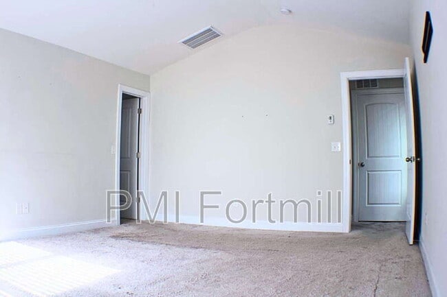 Building Photo - 432 Maramec St