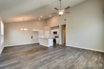 Building Photo - 625 Wheatfield Dr