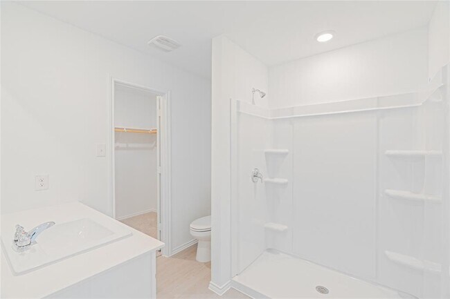 Building Photo - 241 Kings Row Ln