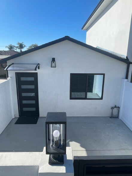 Building Photo - 8683 Haddon Ave