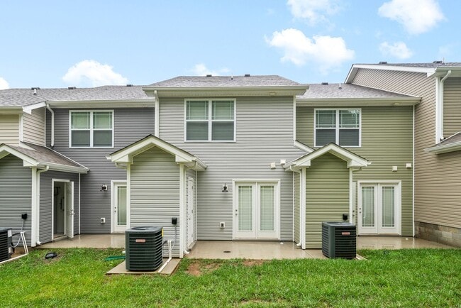 Building Photo - Pet Friendly Two Bedroom!