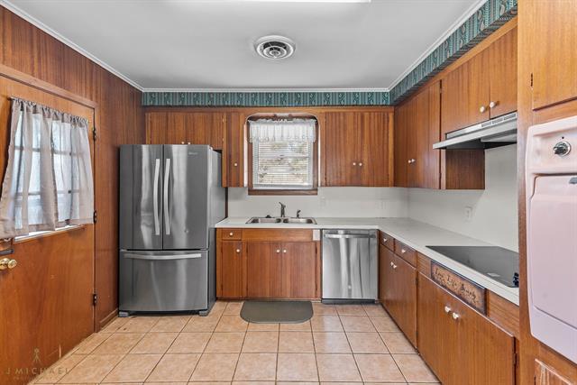 Building Photo - 410 Haynes Ave