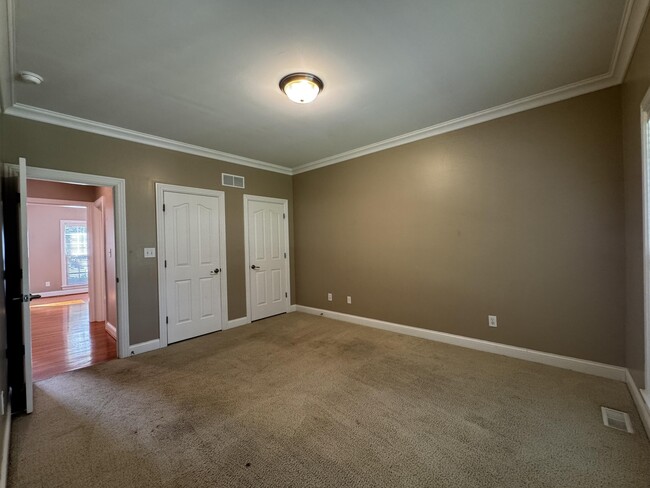 Building Photo - 3120 Hemingway Ln